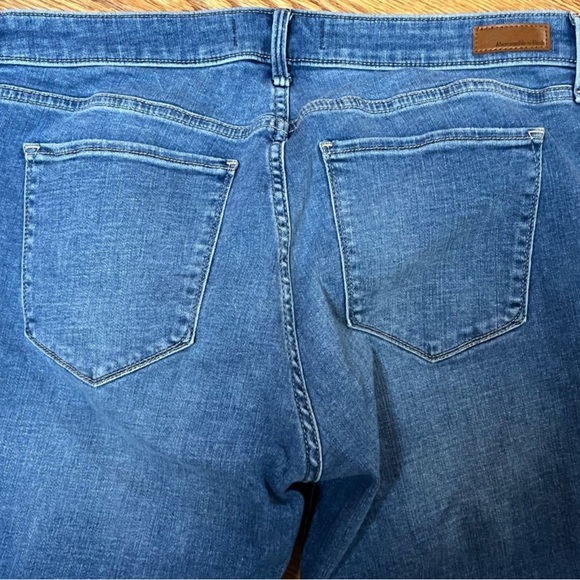 Abercrombie Super Skinny - Distressed - Size 32 (14R) - Picture 2 of 4